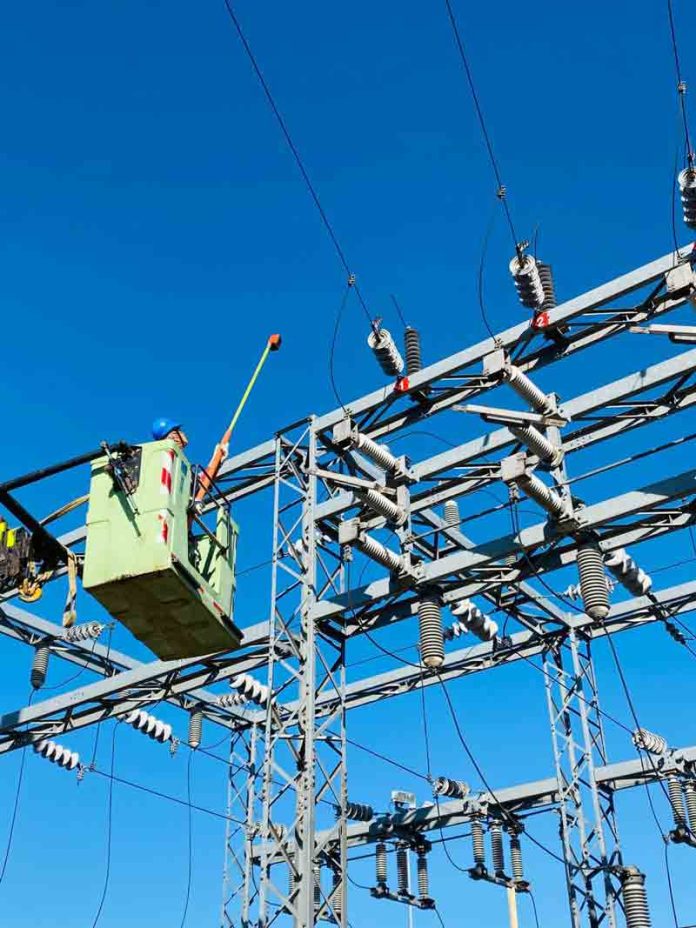 No basta con más líneas: La digitalización como la clave para asegurar el Sistema Eléctrico Nacional No basta con más líneas: La digitalización como la clave para asegurar el Sistema Eléctrico Nacional