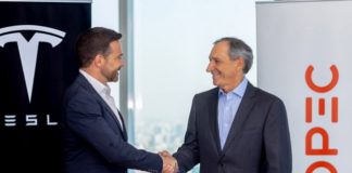 Tesla entrega una red de Supercargadores en Chile