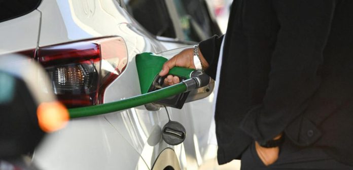 AMUCH lanza descuentos en combustibles con ARAMCO para enfrentar alza que golpea a las familias