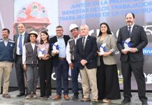 Boetsch recibe conmemoración oficial del Día del Trabajador de la Construcción en obra en Cerrillos