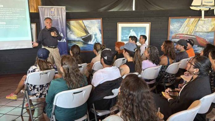 Capitanía de Puerto de Valparaíso realiza primer Encuentro de Seguridad Náutica
