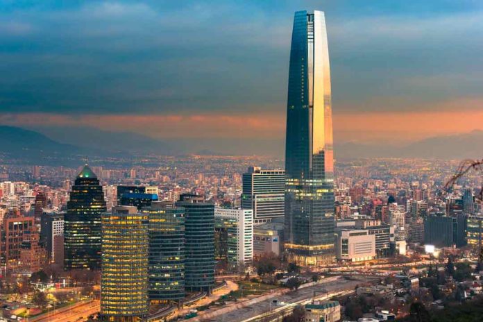 Cencosud anunció que volverá a adherir a La Hora del Planeta, reafirmando su compromiso con la sostenibilidad y el cuidado del medioambiente.