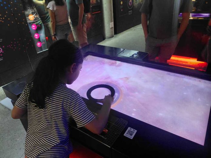 Con actividades de divulgación científica observatorio radioastronómico AUI/NRAO participó del Día de la Astronomía