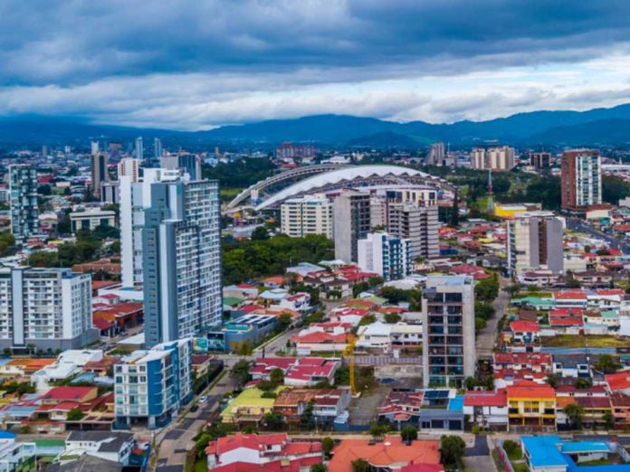 Con talento bilingüe, inversión extranjera y un ecosistema tecnológico en expansión, Costa Rica se posiciona como uno de los hubs emergentes más atractivos para startups que buscan escalar en Cent Con talento bilingüe, inversión extranjera y un ecosistema tecnológico en expansión, Costa Rica se posiciona como uno de los hubs emergentes más atractivos para startups que buscan escalar en Centroamérica.