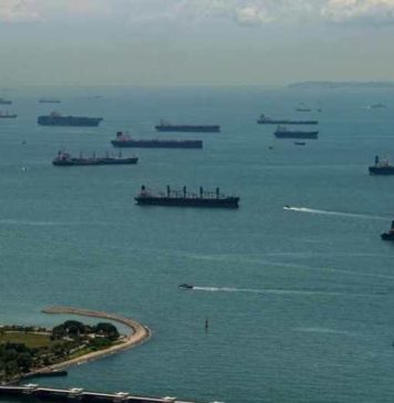 Conflicto Irán–EE.UU. Experto advierte efectos en bencinas y tipo de cambio en Chile