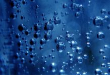 Pantallas de microburbujas: la tecnología que protege el ecosistema marino y optimiza la infraestructura hídrica en Chile