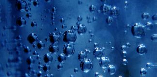 Pantallas de microburbujas: la tecnología que protege el ecosistema marino y optimiza la infraestructura hídrica en Chile