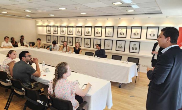 Delegación estudiantil de la University of Tennessee conoce en SONAMI el rol de Chile en la minería global