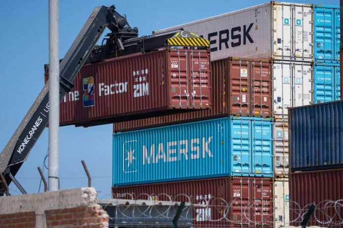 EFE presenta plan de desarrollo logístico a empresas y gremios, con visita a obras de nuevo terminal ferroportuario en San Antonio