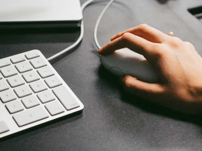 Expertos advierten necesidad de fortalecer confianza digital y elevar estándares en infraestructura crítica Expertos advierten necesidad de fortalecer confianza digital y elevar estándares en infraestructura crítica