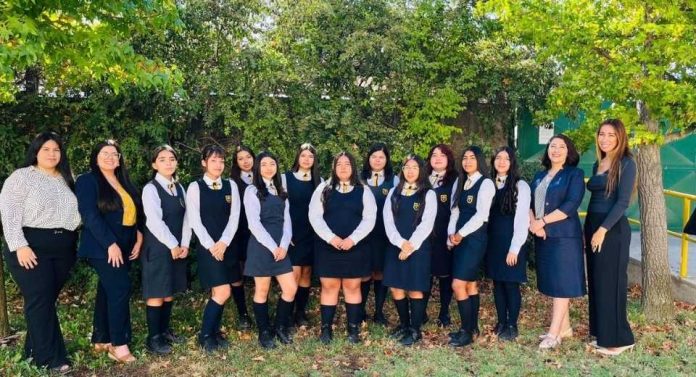 Fundación 9House reconoce a sus alumnas, educadoras y comunidad formativa como reflejo del futuro del liderazgo femenino en el mes de la mujer Fundación 9House reconoce a sus alumnas, educadoras y comunidad formativa como reflejo del futuro del liderazgo femenino en el mes de la mujer