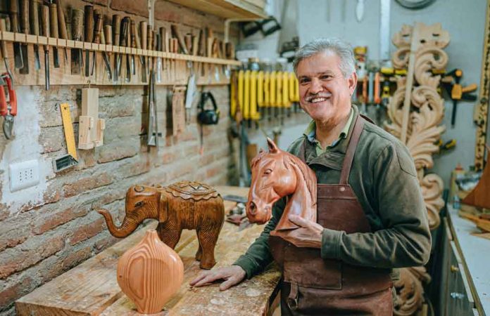 Fundación Luksic y Caja Los Andes lanzan convocatoria para emprendedores mayores de 50 años