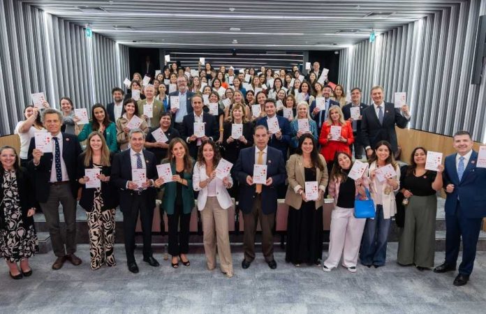 Las voces que están cambiando la energía: WEC Chile presenta Letters of Light y refuerza necesidad de una industria energética más diversa