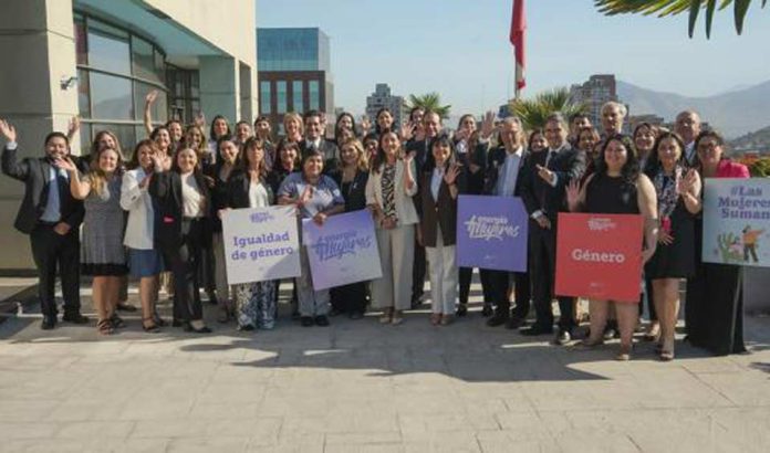 Ministerio de Energía conmemora los 10 años de “Energía + Mujeres” en un diálogo con representantes del sector