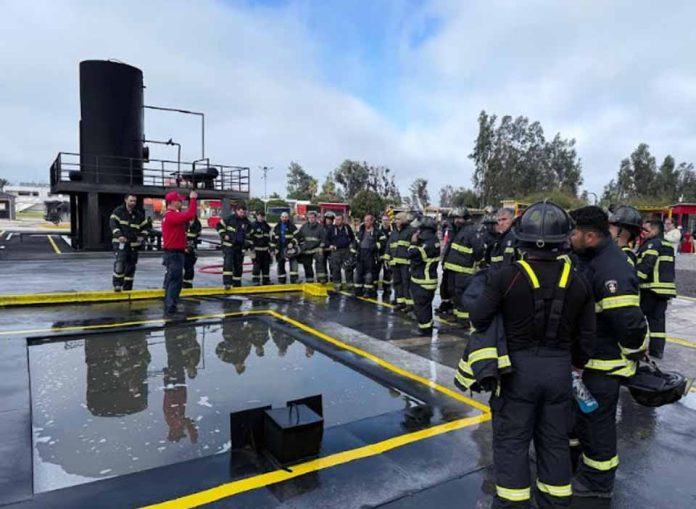 Reconocidas empresas se entrenan para enfrentar incendios industriales en Chile
