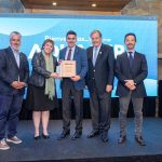 Gremios del sector acuícola reconocen el aporte del Subsecretario de Pesca, Osvaldo Urrutia, durante la cena protocolar de Aquasur Gremios del sector acuícola reconocen el aporte del Subsecretario de Pesca, Osvaldo Urrutia, durante la cena protocolar de Aquasur