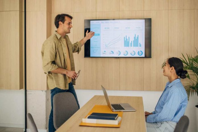 ADP integra un nuevo agente de IA para elevar la precisión y eficiencia del payroll global