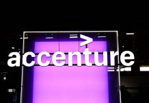 Accenture está implementando el asistente de IA de Microsoft para 100,000 trabajadores, con planes de duplicar esa cifra