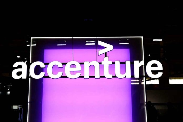 Accenture está implementando el asistente de IA de Microsoft para 100,000 trabajadores, con planes de duplicar esa cifra