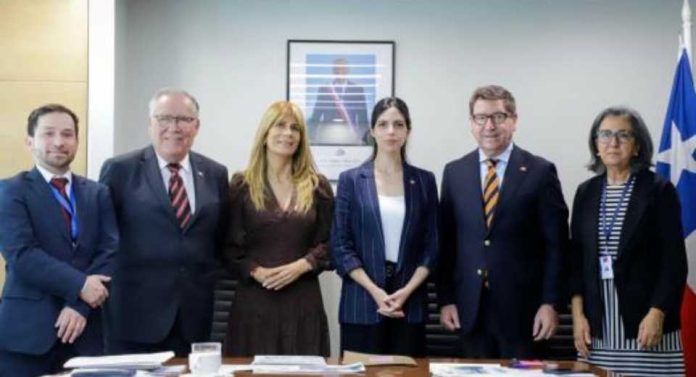 Aprobación de proyectos renovables impulsa inversión por más de US$ 1.000 millones y avanza en la descarbonización del país