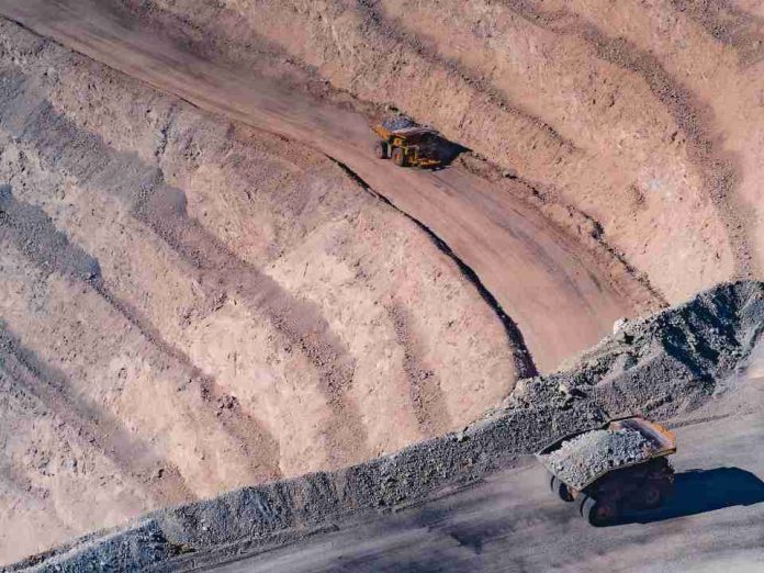 Aprueban proyecto para explotar nuevas fases de rajos Mirador y El Llano en Minera Centinela