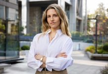 Brecha salarial en gerencias legales hombres ganan hasta un 25% más que mujeres en Chile