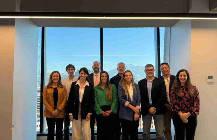 Buk lanza Consejo de IA en el Trabajo junto a líderes del sector público y privado