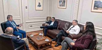 Directorio de la Cámara Minera de Chile realizó visita protocolar a nuevo Vicepresidente Ejecutivo de ENAMI Directorio de la Cámara Minera de Chile realizó visita protocolar a nuevo Vicepresidente Ejecutivo de ENAMI