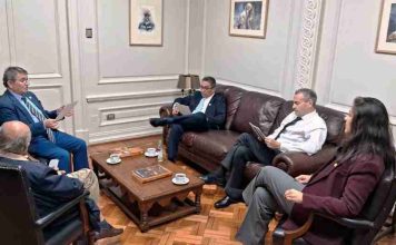 Directorio de la Cámara Minera de Chile realizó visita protocolar a nuevo Vicepresidente Ejecutivo de ENAMI Directorio de la Cámara Minera de Chile realizó visita protocolar a nuevo Vicepresidente Ejecutivo de ENAMI