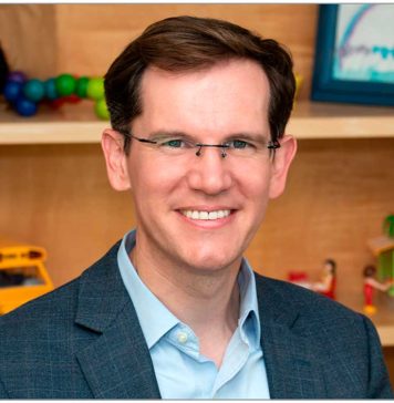 Dr. Jeremy Veenstra-VanderWeele, profesor de neuropsiquiatría del desarrollo en la Universidad de Columbia