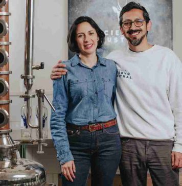 Emprendedora valdiviana impulsa destilería premiada y abre oportunidades globales