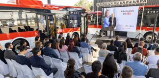 Entidades públicas y privadas potencian más mujeres conductoras en el transporte público