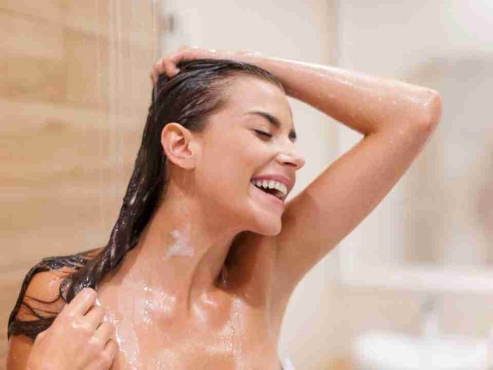 Evita un nuevo golpe a tu bolsillo: Familias chilenas pueden ahorrar hasta $75.000 pesos al mes en producir agua caliente 