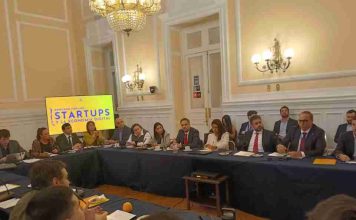 Fintech de adquirencia expone ante diputados la necesidad de democratizar los pagos electrónicos en Chile