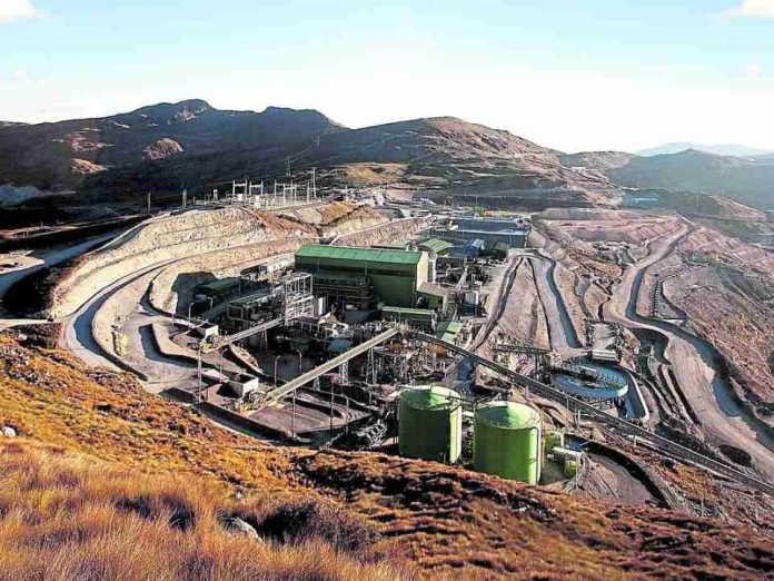 Gold Fields con luz verde a nuevos cambios en Cerro Corona: mejoras en mina de oro y cobre