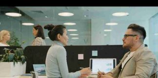 IA en el curriculum: 5 de cada 10 trabajadores la usa, pero casi el 30% dudan sobre su efectividad