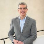 Joaquín Lavín, fundador de la Universidad del Desarrollo y director del Instituto de Emprendimiento de la Facultad de Economía y Negocios