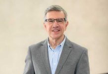 Joaquín Lavín, fundador de la Universidad del Desarrollo y director del Instituto de Emprendimiento de la Facultad de Economía y Negocios