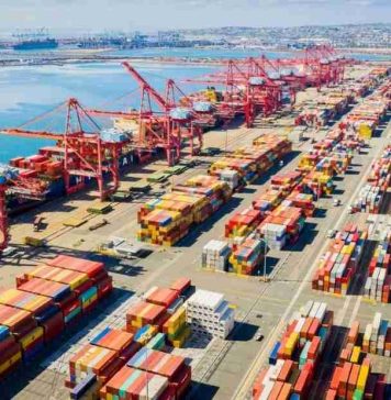 La administración Trump evalúa extender exenciones a la Ley Jones para aliviar costos logísticos