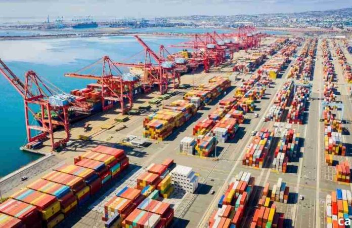 La administración Trump evalúa extender exenciones a la Ley Jones para aliviar costos logísticos