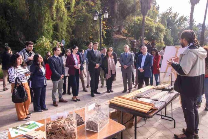 Ministerio del Medio Ambiente celebra el Día de la Tierra con innovador piloto tecnológico para identificar vertederos, áridos ilegales, y aprovechar los residuos de la construcción en Chile