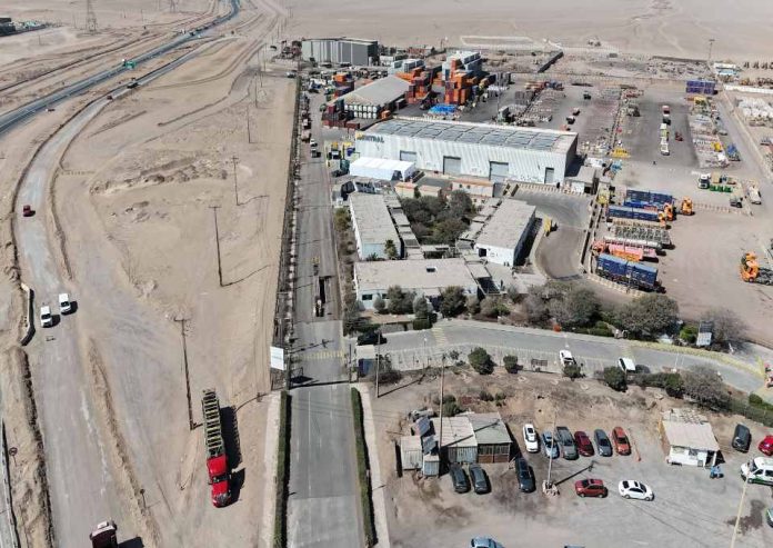 Mintral fortalece la cadena de suministro minera con particular tecnología en apertura de bultos 