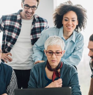 El 95% de los trabajadores en Chile destaca la diversidad generacional como clave para la productividad