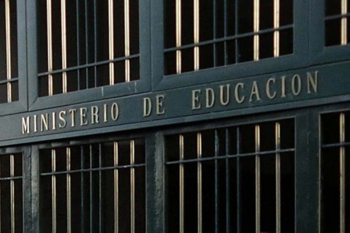 Reportaje | Educación en Chile : 25 años de políticas, protestas y reformas pendientes