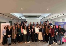 Se profundiza brecha de confianza entre quienes tienen personas a cargo y las que no lo tienen