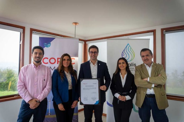 Suralis firma contrato de suministro eléctrico 100% renovable con Copec EMOAC para sus operaciones en el sur de Chile