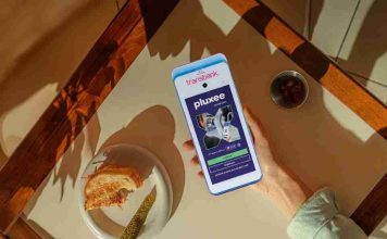 Transbank y Pluxee anuncian alianza para potenciar comercios como restaurantes y minimarkets