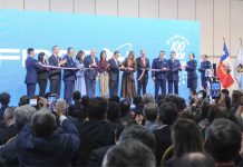 Ministra Ximena Rincón participa en la inauguración de FIDAE 2026