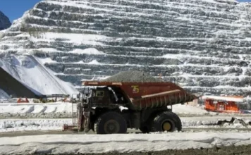 Industria minera celebra la reforma de la ley de Glaciares: «Remueve ambigüedades que generaban incertidumbre» El gobierno de La Pampa judicializó la ley de Glaciares El debate por la ley de Glaciares abrió un nuevo frente interno entre los gobernadores peronistas