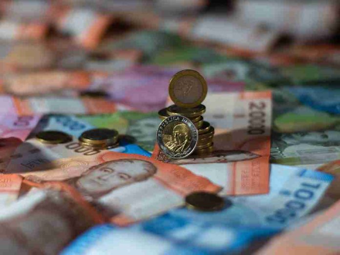 Barómetro UNAB: Economía chilena retoma impulso en abril y vuelve al cuadrante de mejora